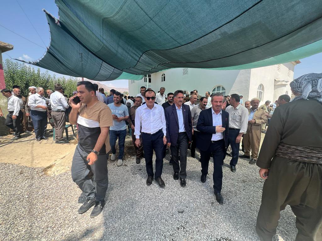 📍Hakkari

✅Derecik
✅Şemdinli

DİNÇ ve TEKİN Ailelerine taziye ziyaretlerinde bulunduk.

Merhumeye ve Merhuma Cenab-ı Hak’tan rahmet, ailelerine ve yakınlarına başsağlığı dilerim.

Rabbimden Sabr-ı Cemil niyaz ederim.
