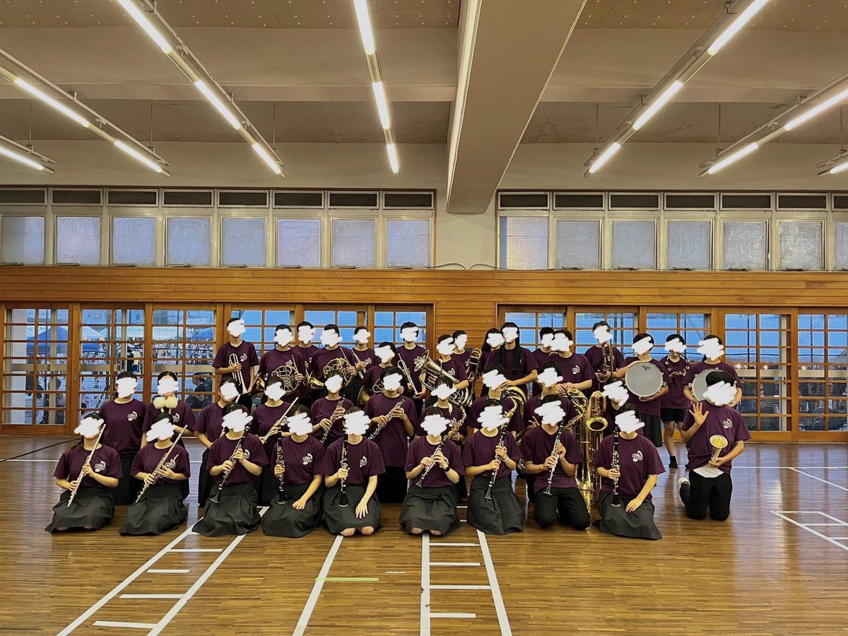 swimc_brass's tweet photo. 安東夏祭りに参加しました!今回の演奏にむけての練習はなんと1週間🙄時間がない中でしたがお客さんを楽しませる演奏ができたと思います。
来週からは3月の定期演奏会の練習が始まるので技術を磨いていきます!
-------------------‐------------------
#SWIMC
#吹奏楽 https://t.co/kTjO1BgzLA