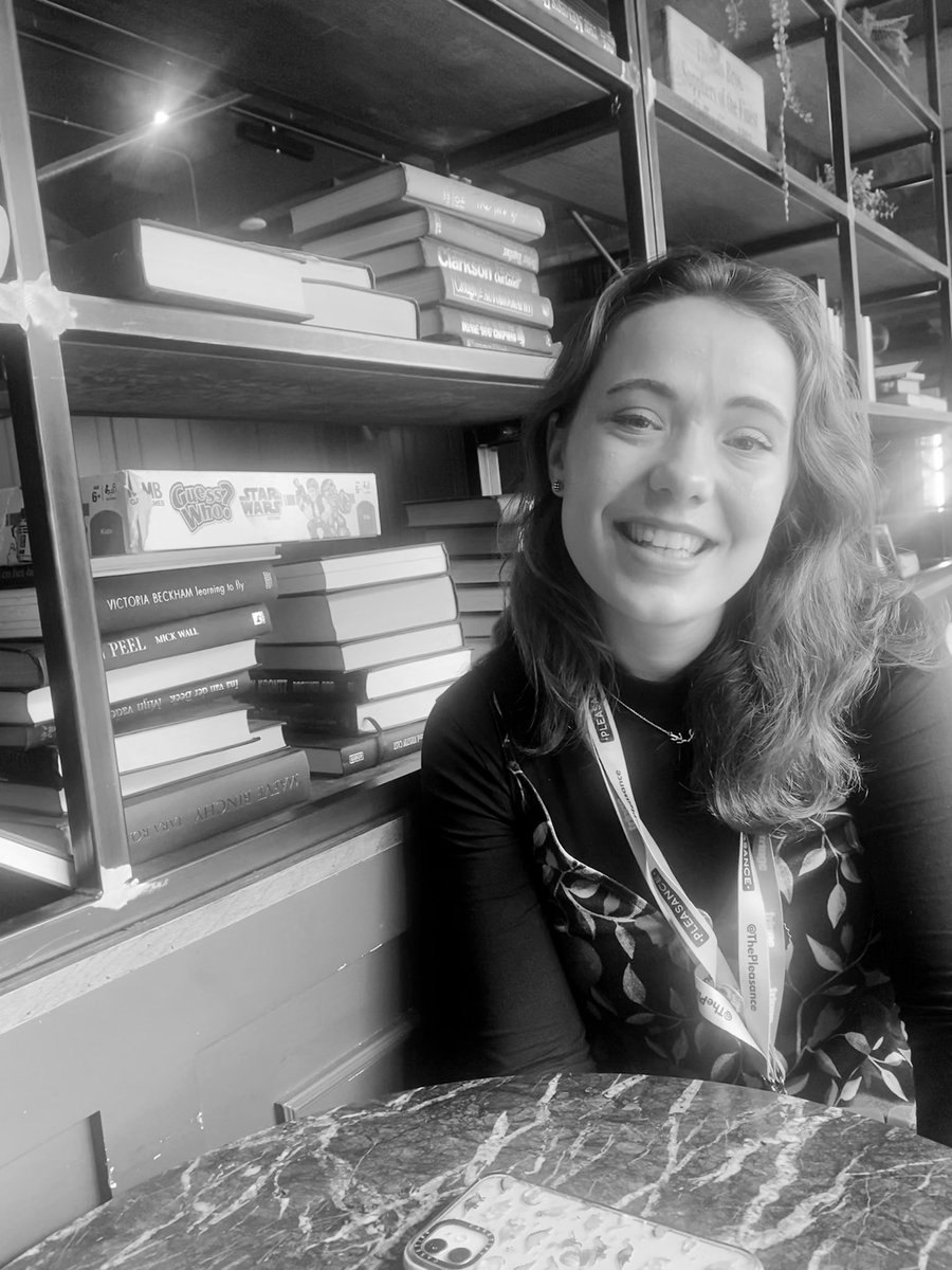 tanatheatrecom's tweet photo. Happy to see in town and at the show @IonaBremner our Consultant Producer. Without her advice we would have gone mad on the first day of @edfringe 🙂🙃 Iona grew up doing the Fringe and is the person to talk to if you’re doing your first (second, third, etc) one.

#EdFringe2023 https://t.co/XnUjCPWEwW