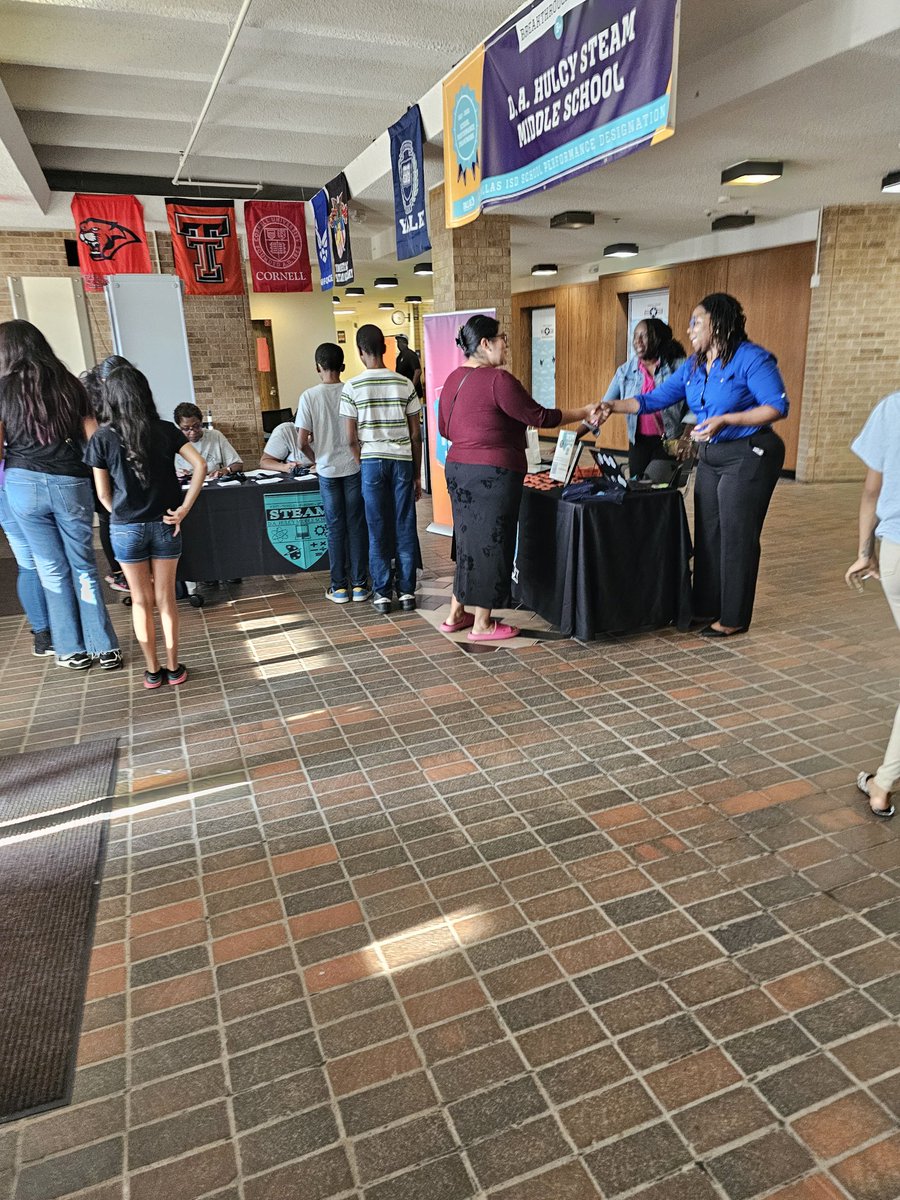 Full STEAM Ahead into a great school year at D. A. Hulcy STEAM Middle School!  It started with off with  Electives and Panther Camp, Meet the Teacher Night, and then ending the first week with happy students and teachers.  
<a href="/TransformDISD/">Dallas ISD OTI Public School Choice</a> @RubyRamirezDISD <a href="/AngieGaylord/">Angie E. Gaylord</a>