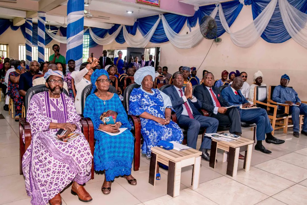 JextobanSchool's tweet photo. This day last week! 🥰

#valedictoryservice 
#graduation 
#jextobansecondaryschool 
#avaluedrivenschool 
#christianprivateschool 
#christianboardingschool 
#students 
#toptenschoolsinlagos 
#topschoolsinogun 
#admissioninprogress https://t.co/j96Af0HbOX