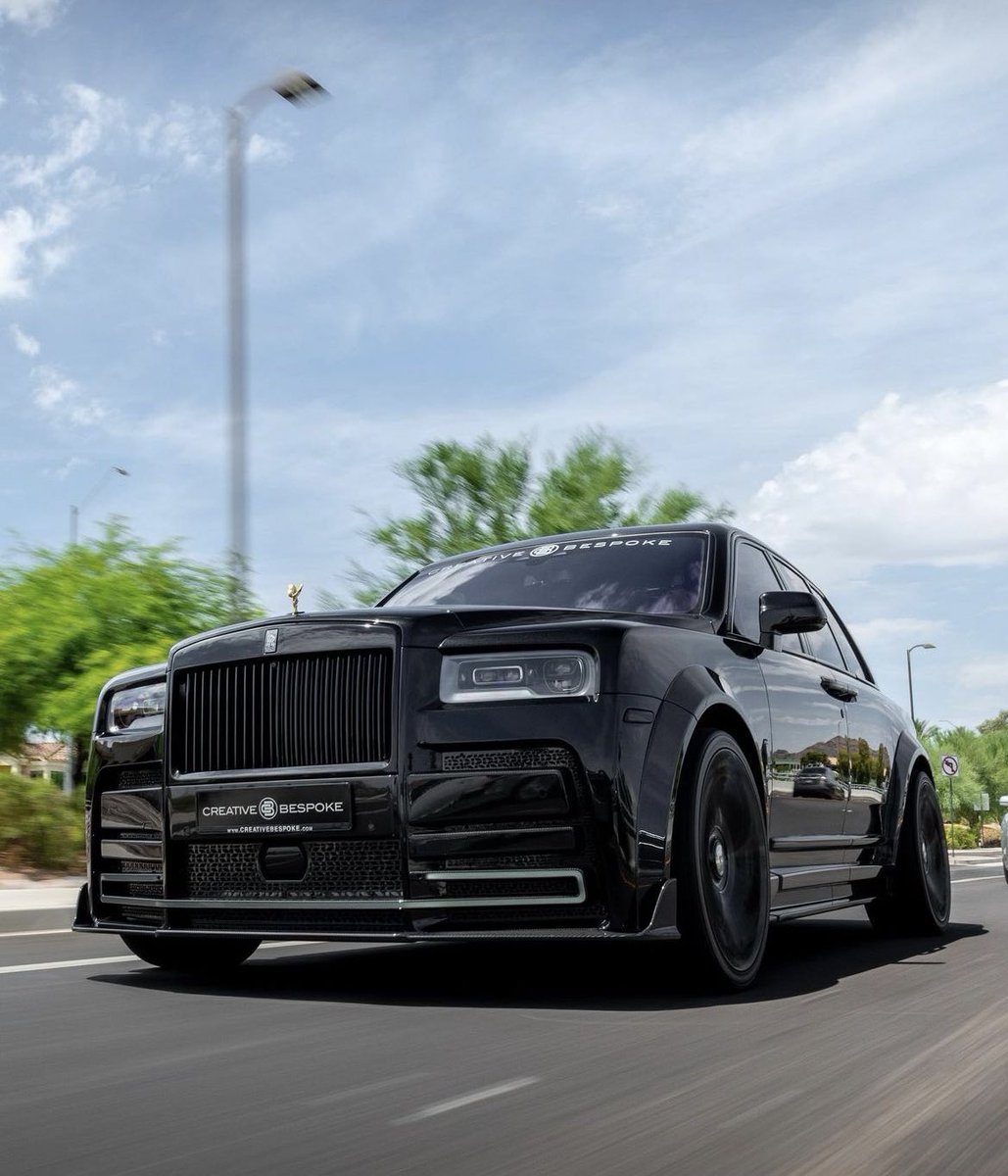 LuxuryCars365's tweet photo. Widebody Rolls Royce Cullinan ☁️ https://t.co/GRTaArTLU1