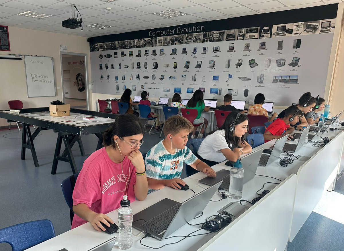 Our newcomer students succesfully completed 
“English Readiness Exam”. 
Welcome to our BK family! 

2023-2024 Eğitim Öğretim Yılında aramıza yeni katılan öğrencilerimiz İngilizce Hazırbulunuşluk Sınavlarını başarıyla tamamladılar. 
BK ailemize hoş geldiniz! 
❤️💙#readinessexam