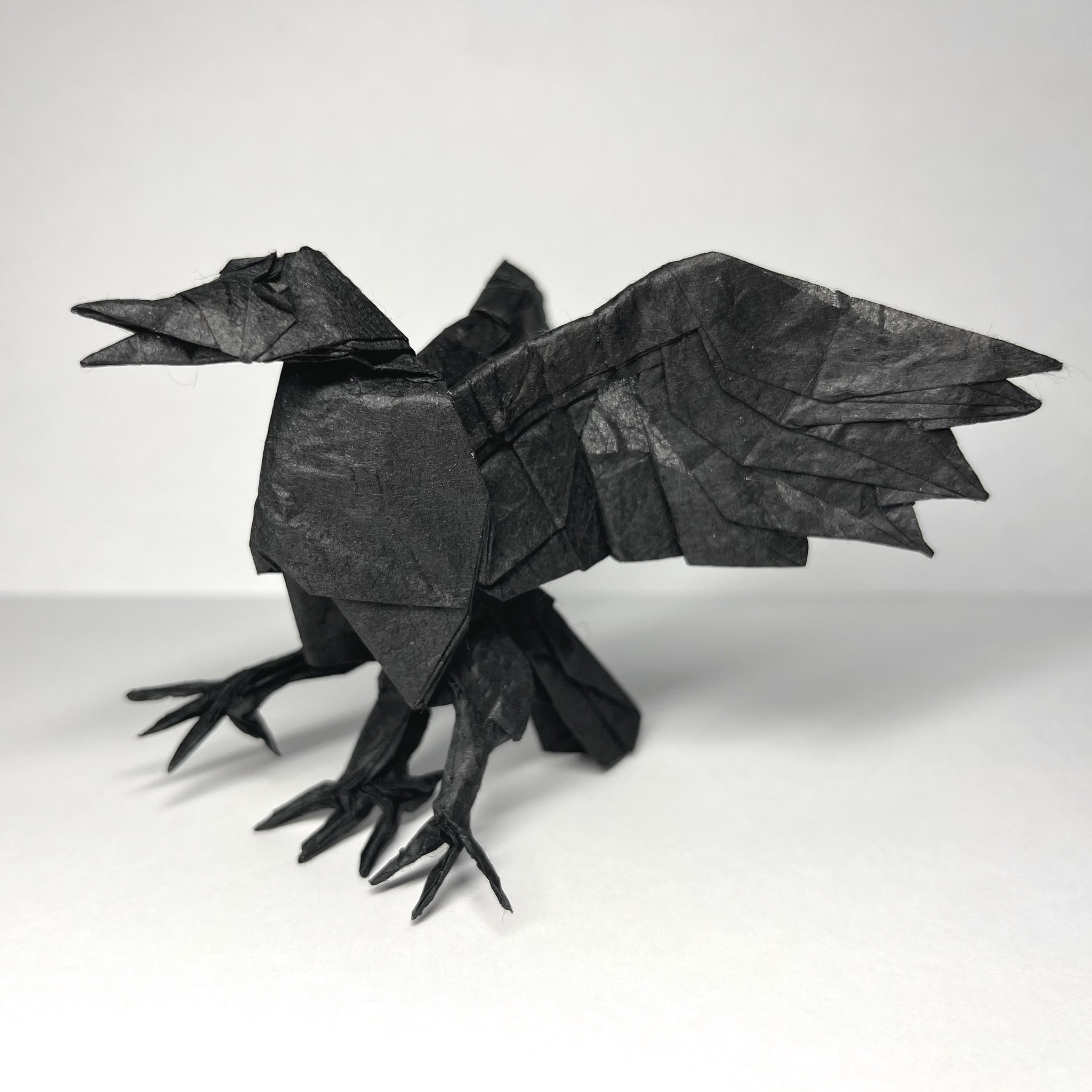 折り紙作品：八咫烏(黒、金)2点セット 折り紙 鳥の置物 黒と黄色 折り紙アート 八咫烏(黒)黒い折り紙 鳥の立体オブジェ