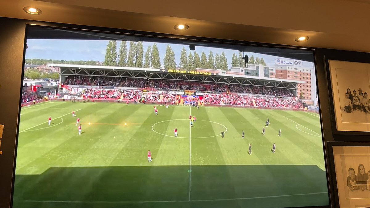 PalmerAussiered's tweet photo. 1200am Canberra time cooked a curry - no pies unfortunately Mark looking forward to seeing 3 points happy with Parkinson’s line up- wish I was there in person https://t.co/pXhBn9XnkV