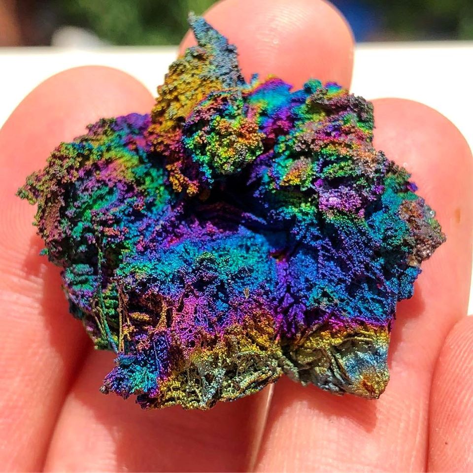 Gorgeous natural colorful ridescent Hematite over Kyanite? from Graves Mountain, Lincoln Co., Georgia, USA  

Photo: Anatoly Bitny  

#minerals #crystals
