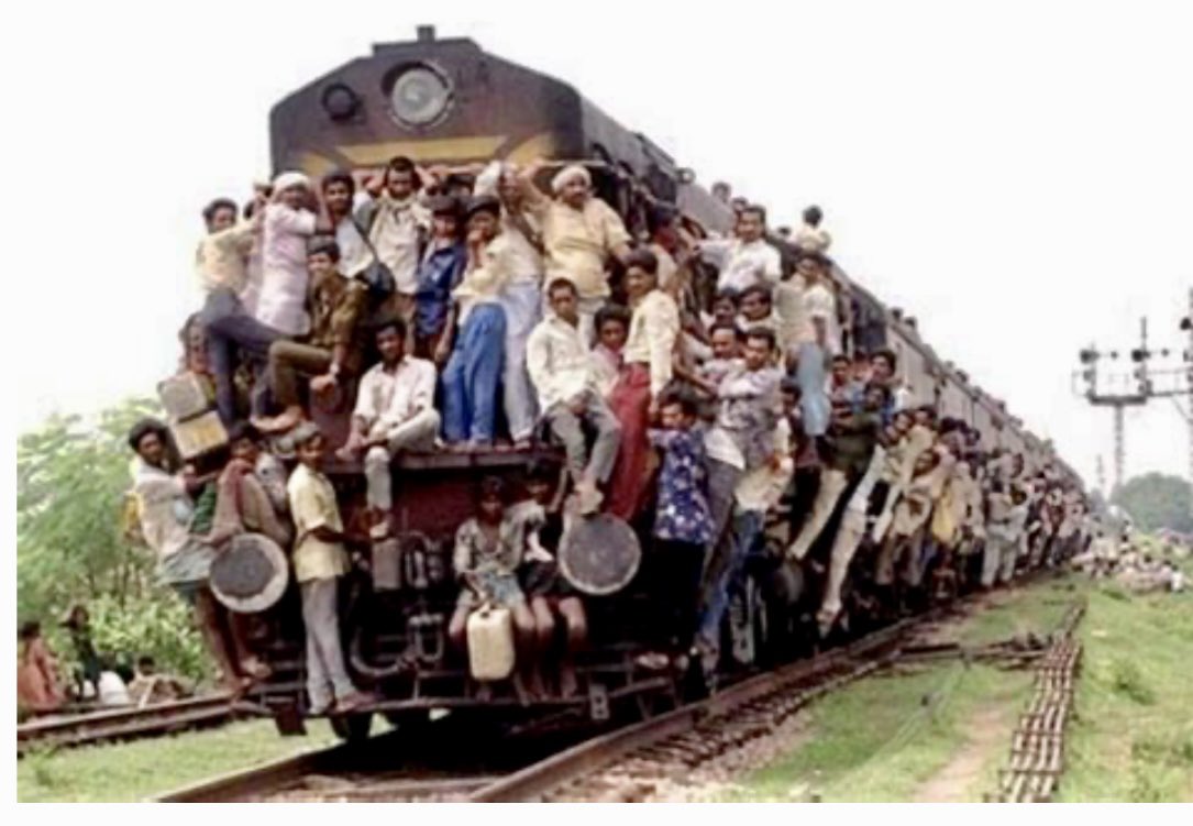 elgrennan's tweet photo. #Enterprise #train to #Dublin #IREvENG #aviva #Ireland https://t.co/AB26z8V5k4