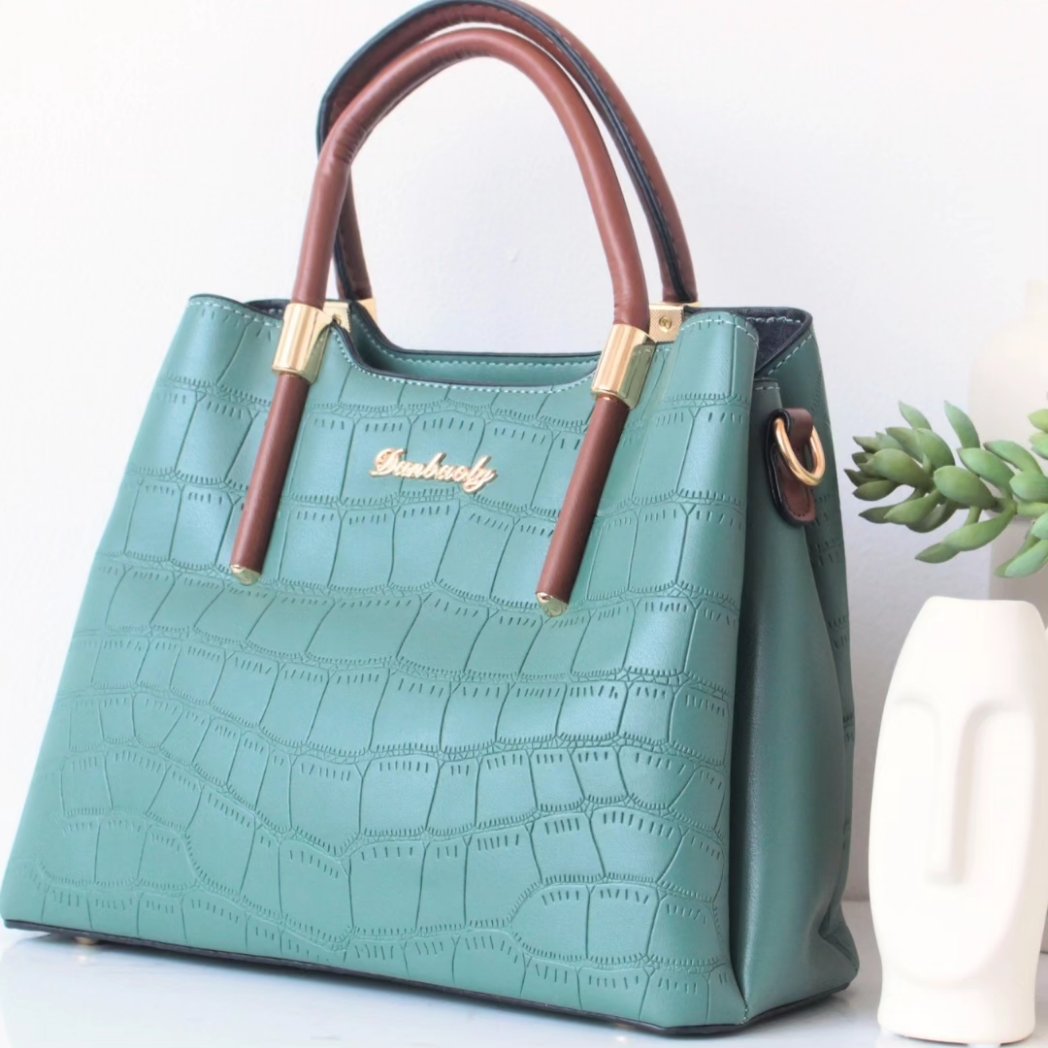 Maxiestores's tweet photo. Add a pop of colour to life's adventures! 💚👜
.
Handbag: $6,200+tx
Ceramic Vase: $1,300+tx
.
Shop in stores or online:
https://t.co/pcp36o0np0
Whatsapp us (876) 553-2950
AVAILABLE ONLY: 📍𝑴𝒂𝒏𝒅𝒆𝒗𝒊𝒍𝒍𝒆, 𝑴𝒂𝒚 𝑷𝒆𝒏, 𝑷𝒐𝒓𝒕𝒎𝒐𝒓𝒆, 𝑺𝒂𝒏𝒕𝒂 𝑪𝒓𝒖𝒛
.
.
#Maxie https://t.co/jzQctSOwZr