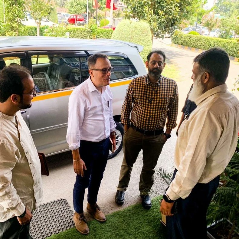 nitsriofficial's tweet photo. Terry Durnnian, Chief of Education at  @UNICEFIndia, calls upon Prof Sudhakar Yedla, Director @nitsriofficial. He was accompanied by Danish Aziz, Education Specialist UNICEF India, Dr. Saad Parvez, Head IIEDC and Sheikh Inayat Ullah, CEO @imovebeyond https://t.co/oHOAs221Ri