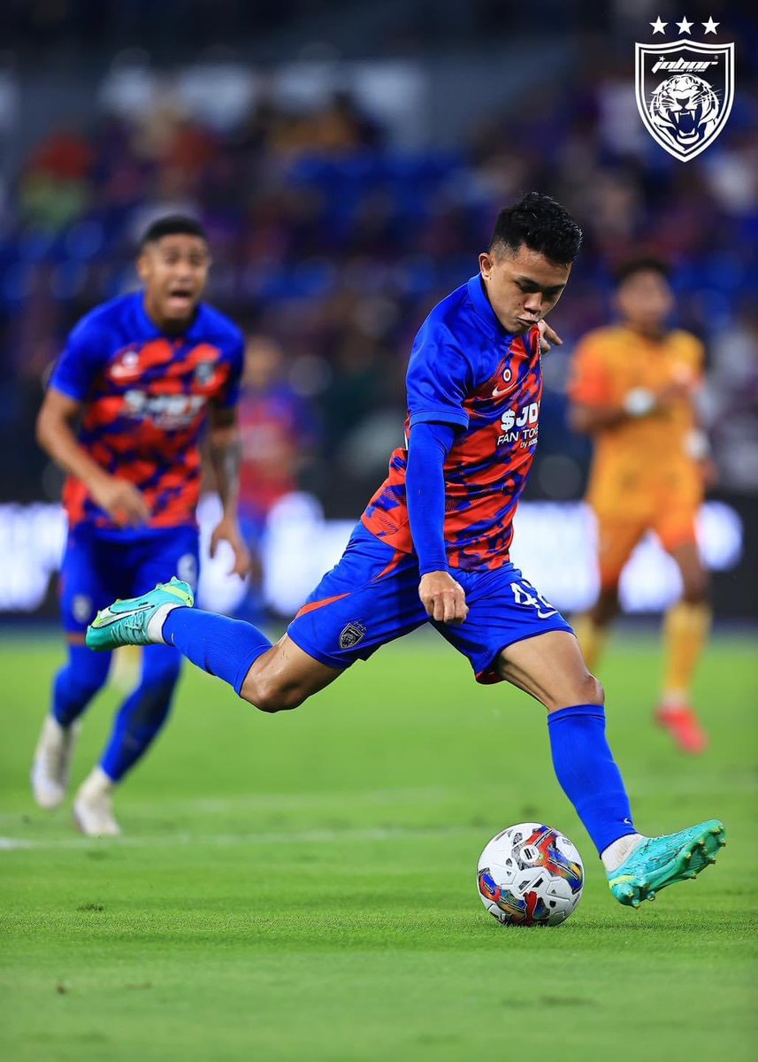 OfficialJohor's tweet photo. We’re up at the break 💪🏻

More photos at https://t.co/19CWlkjzsf

#JDTvKEL
#PialaMalaysia2023
#WhatCanYouDo
#LuaskanKuasamuJohor
#JDTforAll https://t.co/SRN2XDN19k