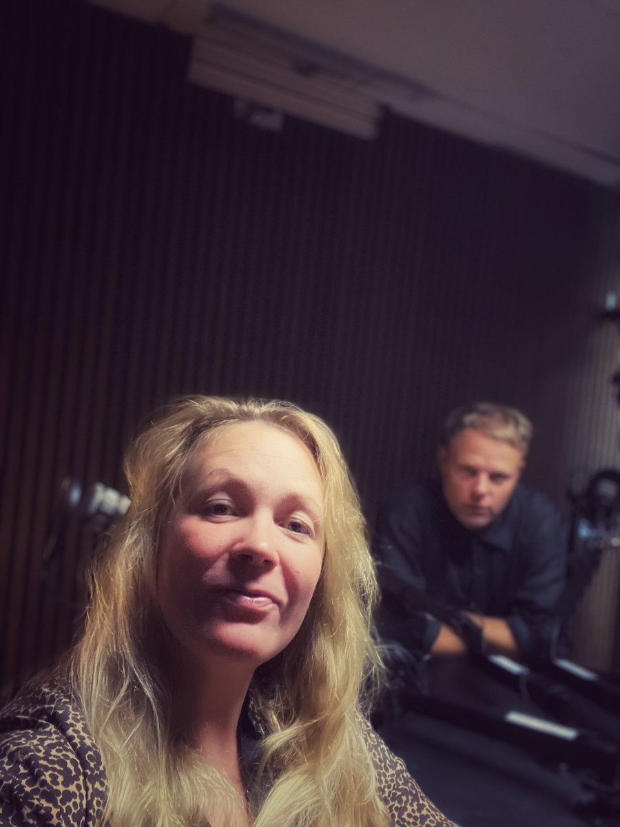 Under våren har jag och Marcus Lundblad Joons hängt en himla massa i <a href="/SvD/">Svenska Dagbladet</a>:s studio. Men nu är det över och på tisdag smäller det! Resultatet hör du snart i en poddspelare nära dig. 🙉🎧😀