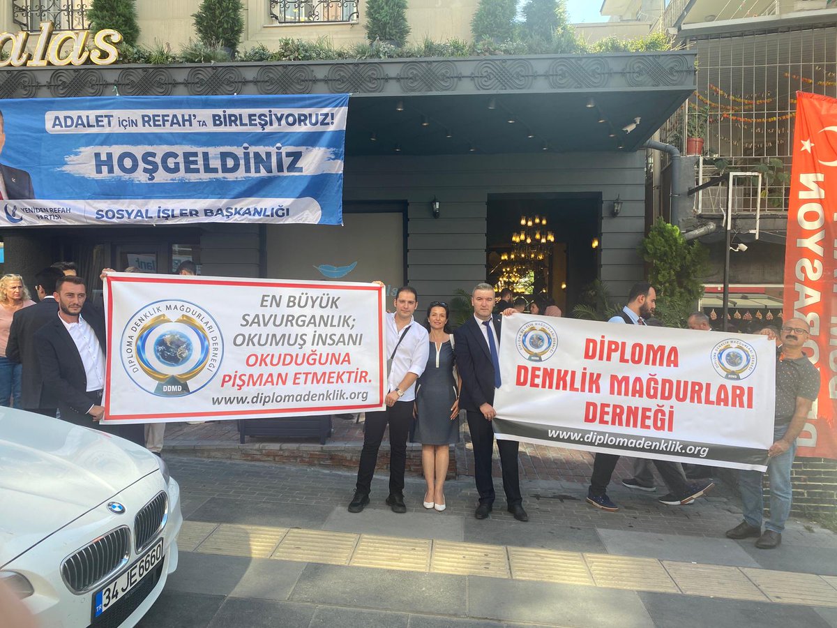 DevranY47622384's tweet photo. #denklikmagduru 104bin Türk Gencinin magduriyetinden fayda sağlayanlar , kirli oyunlarınıza EL Freni çekiyoruz, #Adaletrefahta @ErbakanFatih @SelcukGeyveli @naimozturrk @BayramogluMF @serifvaroltr @_ErcanOzcelik @MKazimAlpay @iletisim @CBegitimogretim https://t.co/fXxN4tLq0C