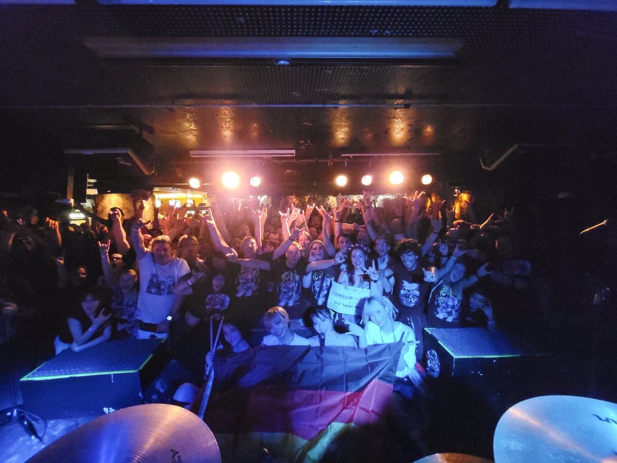 HA_NA_BIE_'s tweet photo. 【💥#hanabieworldtour📢】 

15 August @ Frankfurt, Germany🇩🇪

Danke für den Ausverkauf👍🏻 https://t.co/iK6Qxtk6js