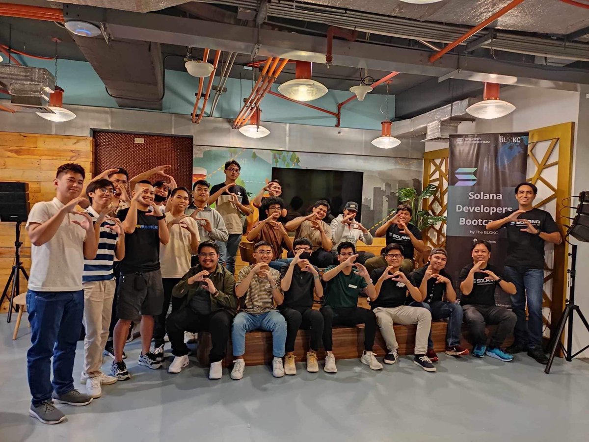 theblokcgroup's tweet image. Day 1 ✅
@Solana Developers Bootcamp 🇵🇭courtesy of the @SolanaFndn
🙌🙌🙌
#BlockchainEducation #CodingCamp #BridgeTheGap