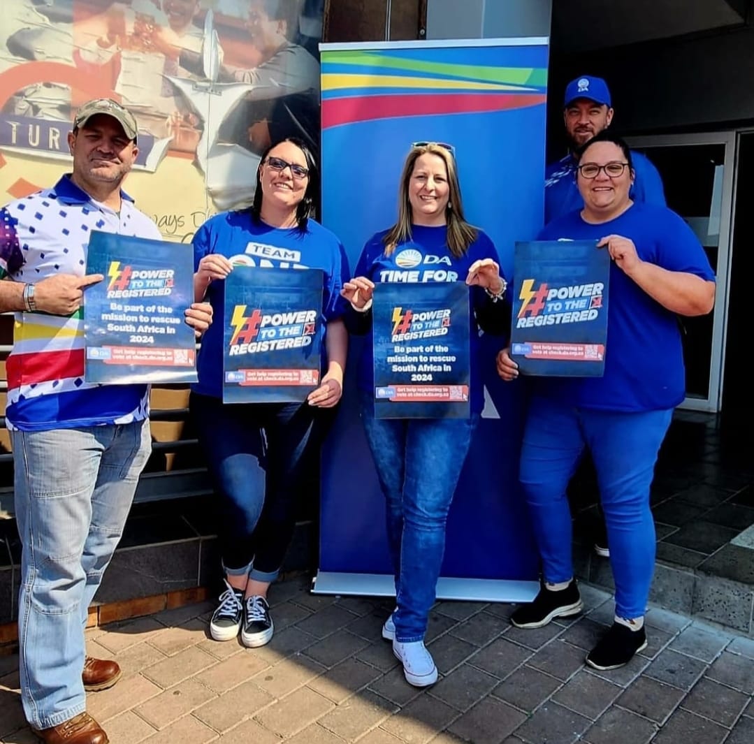 DA_Mpumalanga's tweet photo. 📌KwaGuqa
Successful branch launch in eMalahleni.
#PowerToTheRegisted
Vote for a government committed to working for all South Africans.
Visit: https://t.co/hvTRuwlMEG https://t.co/RVJ3iIQWDx