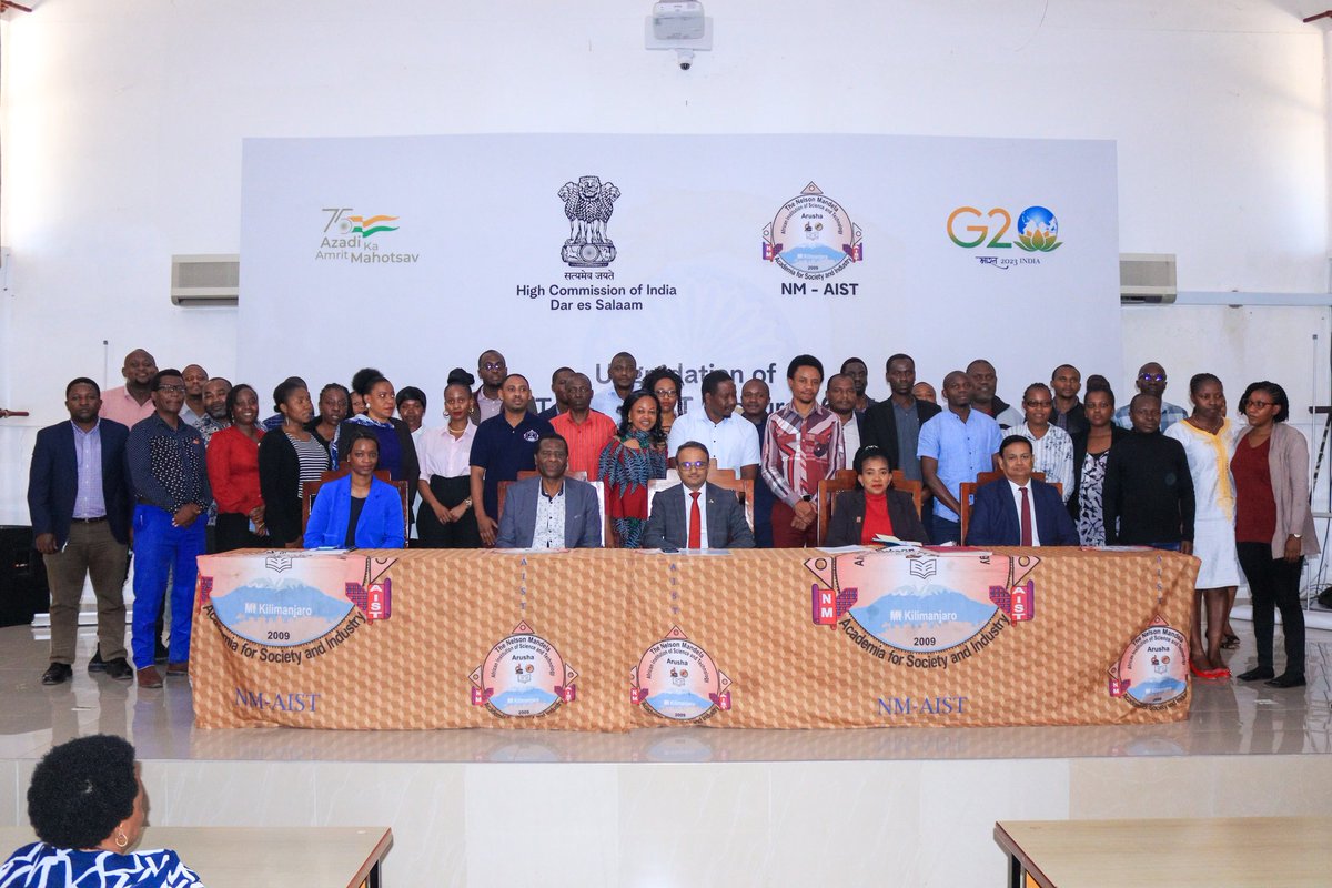 IndiainTanzania's tweet photo. The event was graced by HC @binaysrikant76 and Acting Vice Chancellor Anthony Mshandete &amp; attended by over 100 students and faculty of ICT centre, NMAIST and members of Indian community.
#IndiaTanzania
@ceittanzania @cdacindia @GoI_MeitY @dpa_mea @Nnauye_Nape @TheCitizenTz https://t.co/1o0BPV6Qxs