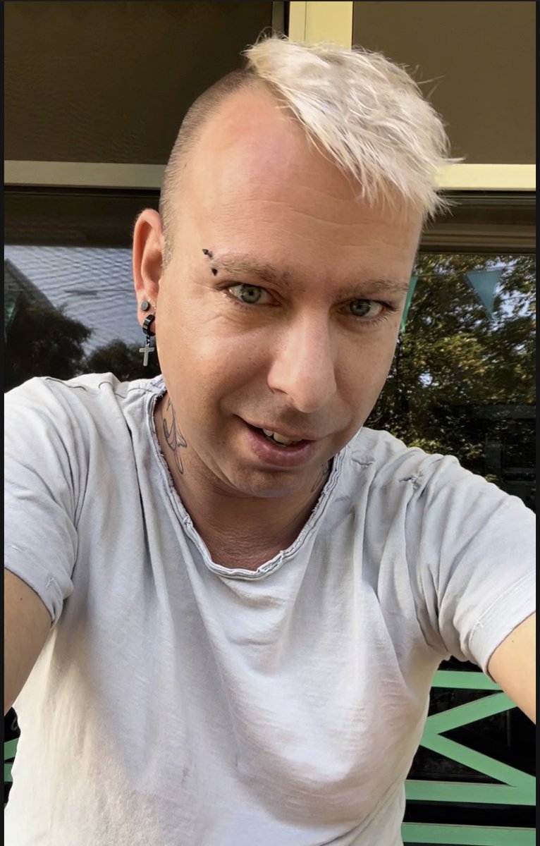 Healthcare82's tweet image. Der Tag könnte soooo schön sein, wenn es nicht dieses „Arbeit“ geben würde 🤣🤣🤣
#nurse #pfleger #Weekend #work #zuwarmzumarbeiten