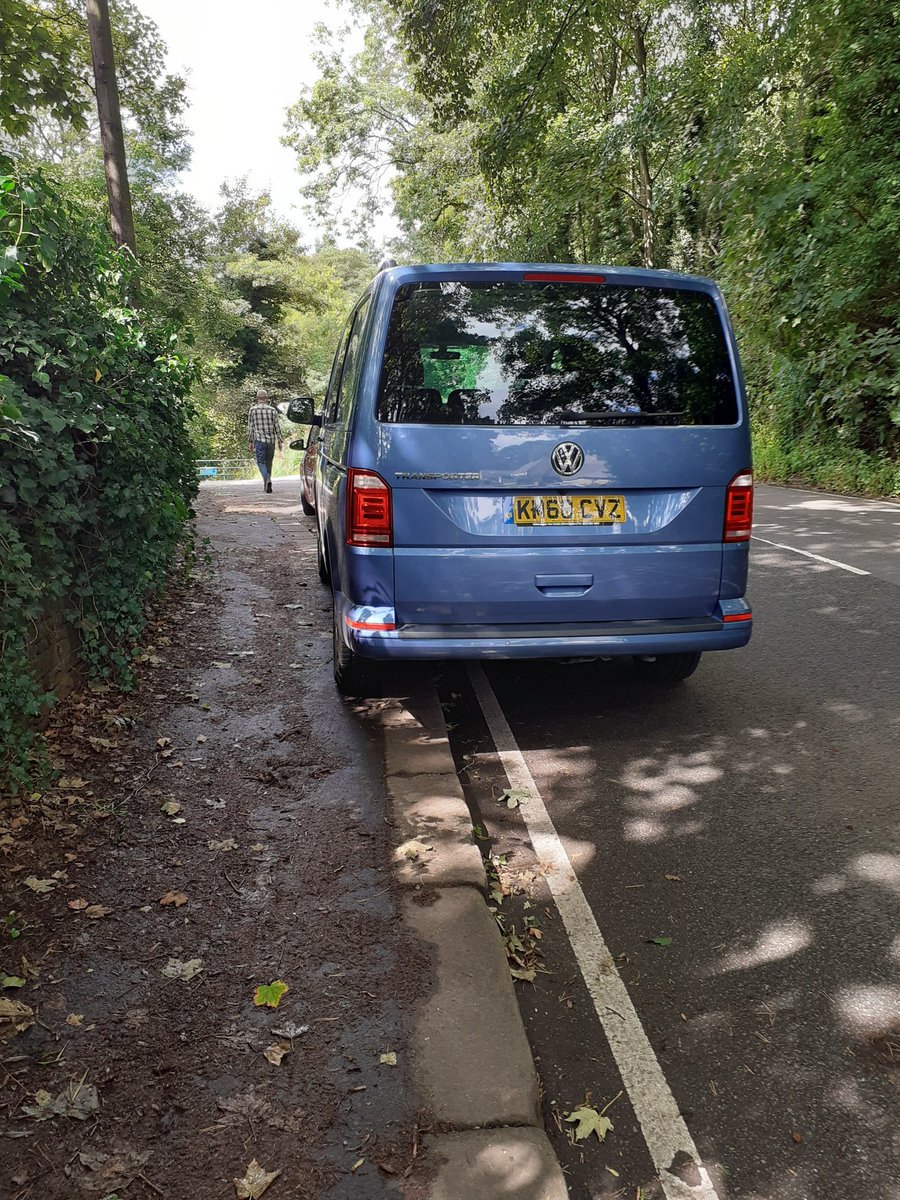 sophie_summerz's tweet photo. @ParkinginSheff walked around #damflask reservoir today and saw a few idiots who parked their cars with no consideration towards pedestrians who use the pavement, or wheelchair users 🙄🤬 https://t.co/HkKhskuQWc