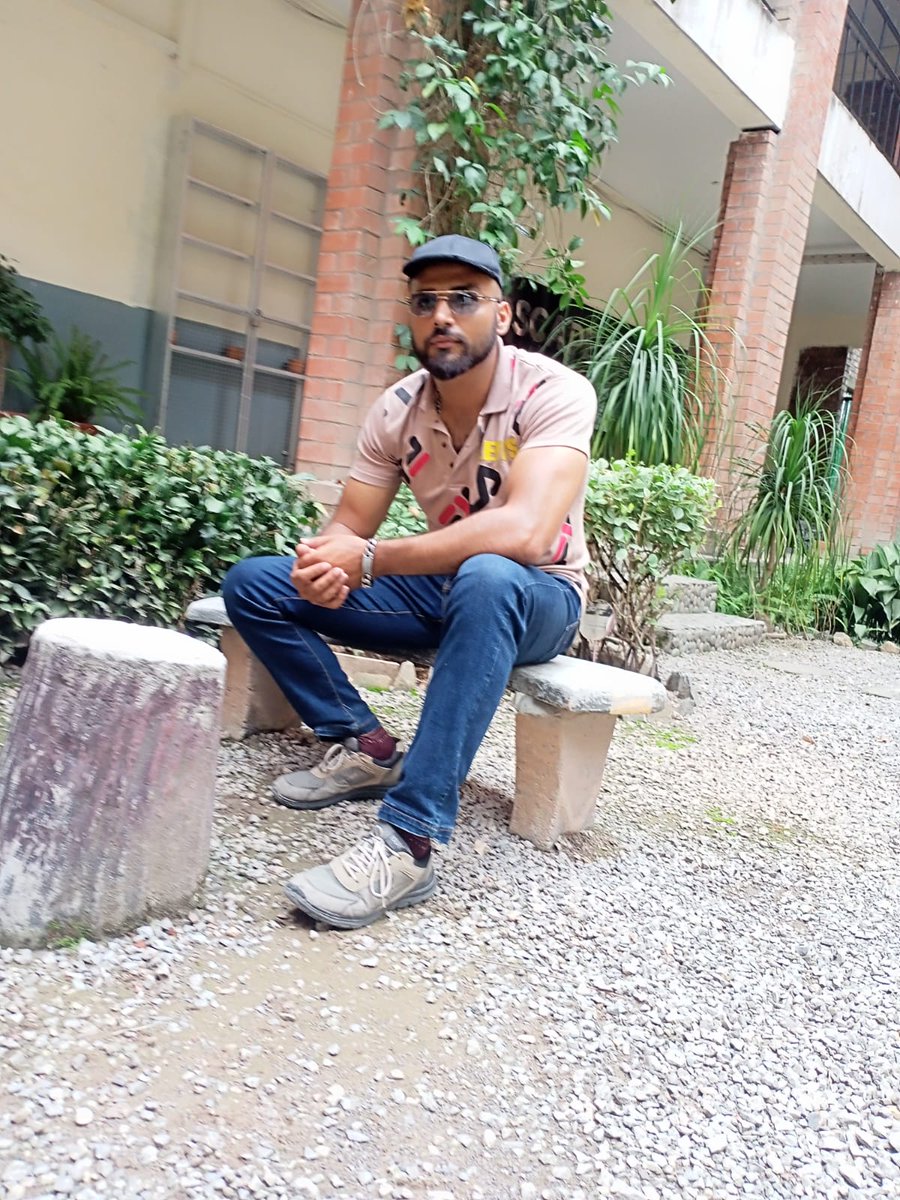 mtauha25's tweet photo. Here's my next move .... Are you ready for this.... Get up πͺ#mtauhafam ππ #bodybuilder #viral #uiit #trending #fashion #model #actor #foryoupage #tauhamoosa #foryou #fitnessmodel #fitness #ariduniversityrawalpindi #ariduniversity #dvm #uaar https://t.co/0SropyLTyI