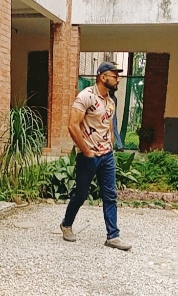mtauha25's tweet photo. Here's my next move .... Are you ready for this.... Get up πͺ#mtauhafam ππ #bodybuilder #viral #uiit #trending #fashion #model #actor #foryoupage #tauhamoosa #foryou #fitnessmodel #fitness #ariduniversityrawalpindi #ariduniversity #dvm #uaar https://t.co/0SropyLTyI
