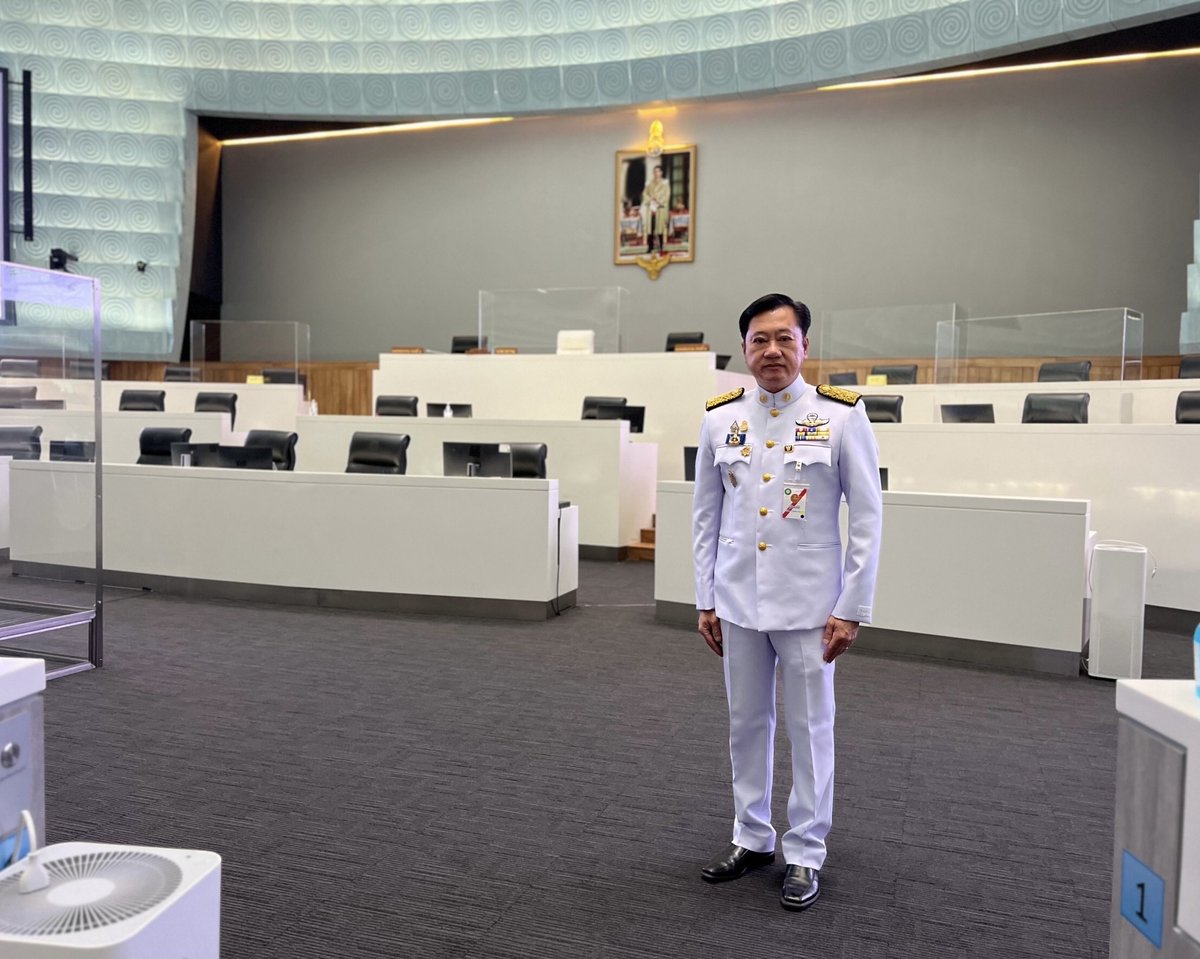 Senator Somchai Sawangkarn said if Pheu Thai changes their PM Candidate from Srettha Thavisin to Paetongtarn Shinawatra or Chaikasem Nitsiri on August 21, just a day before the PM voting on August 22, some senators might not vote for Paetongtarn or Chaikasem. This is because