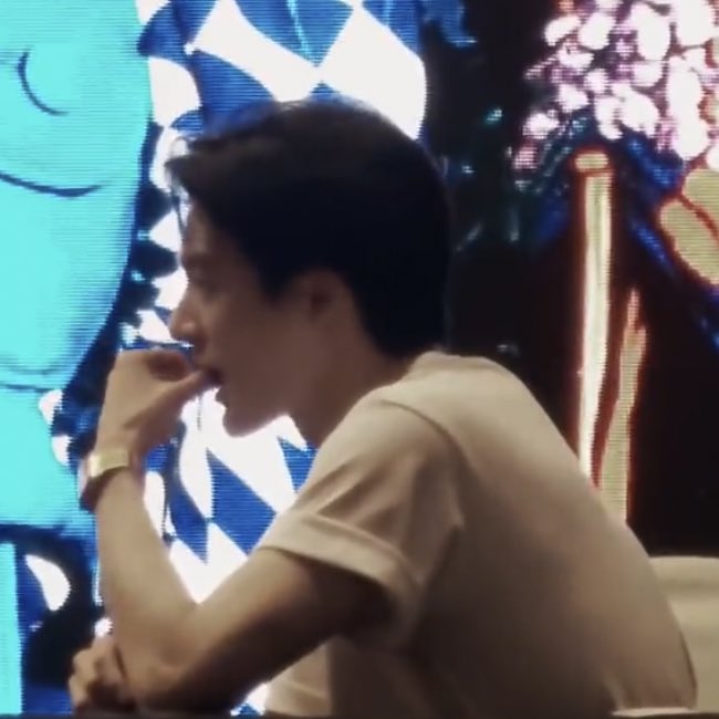 LJNFEED's tweet photo. heartthrob #jeno https://t.co/cdFTL4d3GM