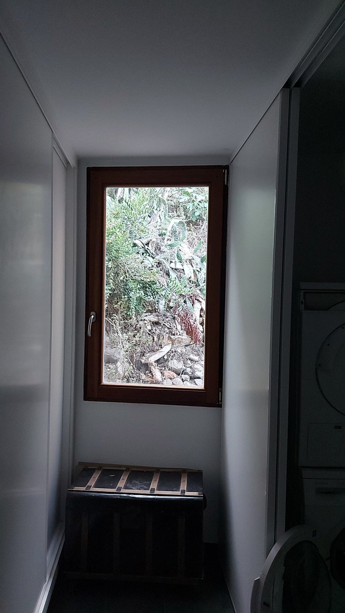 Esta todo tan revuelto que no apetece septiembre. Al menos todo limpio y reluciente. Qué calor y qué ganas de invierno.