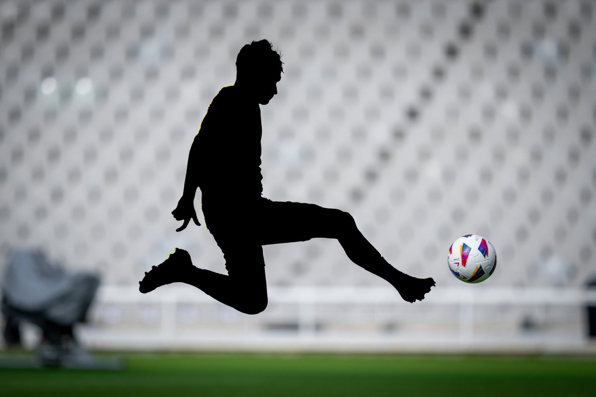 FCBarcelona's tweet photo. Guess Who ❓ https://t.co/ZkcoELVmyB