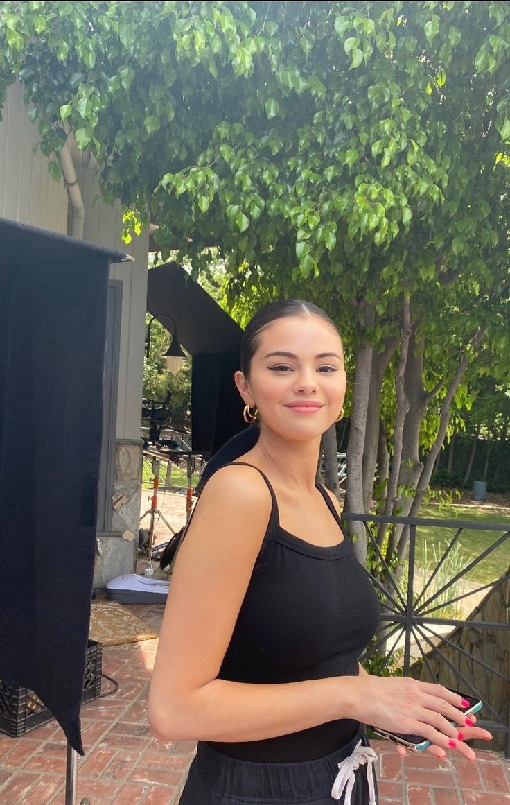 this picture of selena gomez 🫶🏼