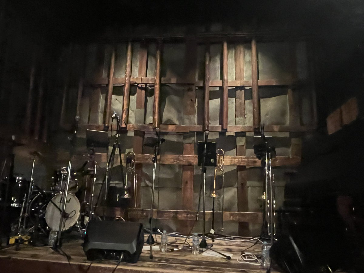 happy_marku's tweet image. 昨年の新大阪淡路でのライブ行ってみたいなぁ〜職場でコロナでクラスタ発生で諦めました
本日初ライブに行けました✨️
会場の雰囲気も素敵でした(&amp;gt;&amp;lt;)*。
また行きたいです

#ThrowLine
 #大阪編