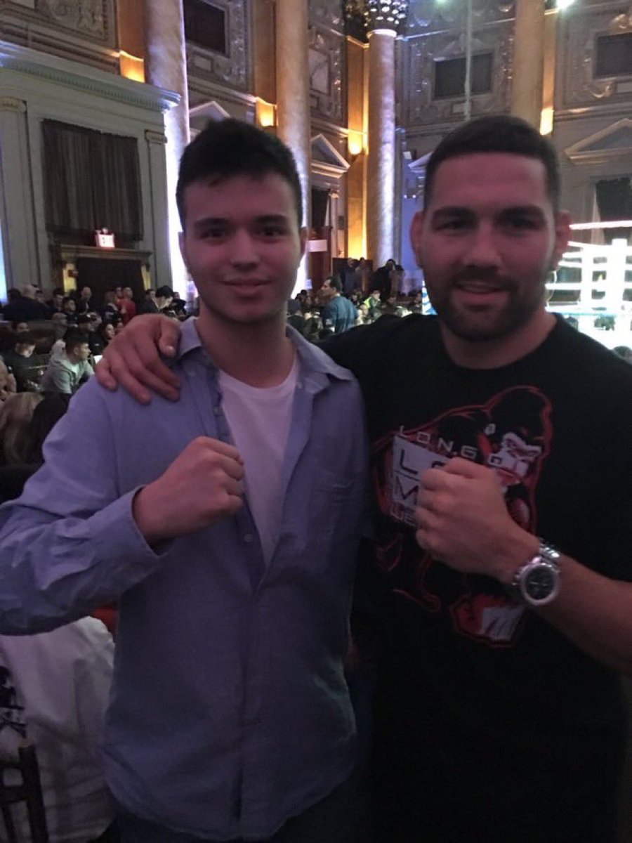 TheUFCinsider's tweet photo. @chrisweidman let’s go champ!!! Make a statement tonight! https://t.co/XqYJkav3Nl