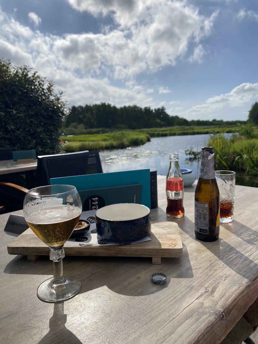 RensMuller's tweet photo. Drankje met Hollandsch uitzicht #ankeveen https://t.co/iSVhujbVTo