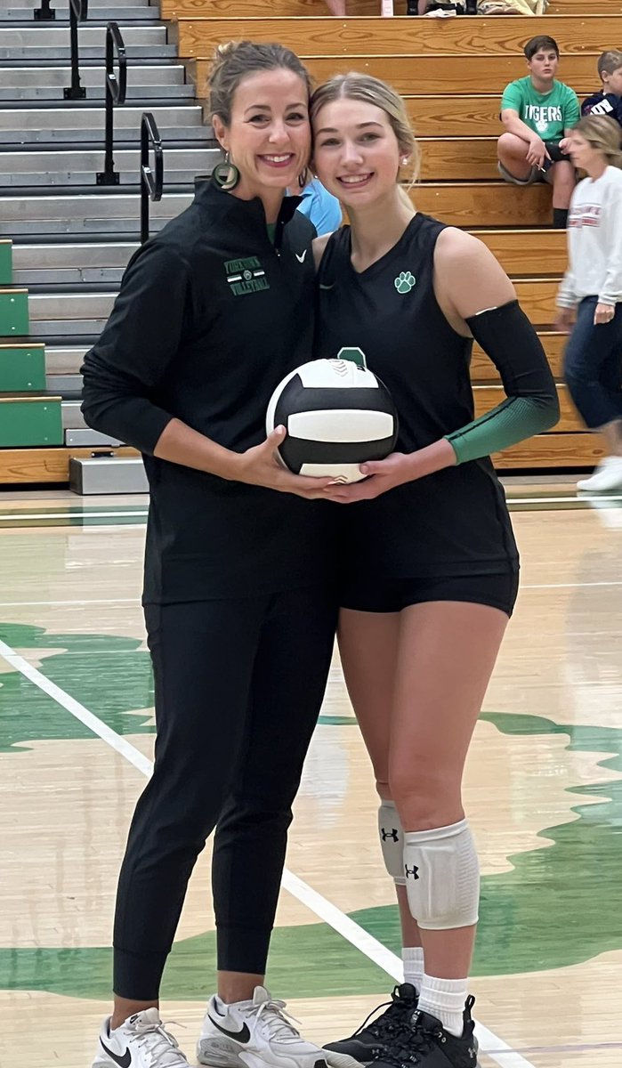 Yorktown Volleyball (@yvbtigers) on Twitter photo Congrats to Addi Applegate who surpassed 1,000 career digs in the first set vs Bellmont!! <a href="/YHSAthletics/">Yorktown Athletics</a> <a href="/YorktownHighSch/">Yorktown High School</a> <a href="/ytownstrength/">Yorktown Strength</a> Congrats to Addi Applegate who surpassed 1,000 career digs in the first set vs Bellmont!! <a href="/YHSAthletics/">Yorktown Athletics</a> <a href="/YorktownHighSch/">Yorktown High School</a> <a href="/ytownstrength/">Yorktown Strength</a>