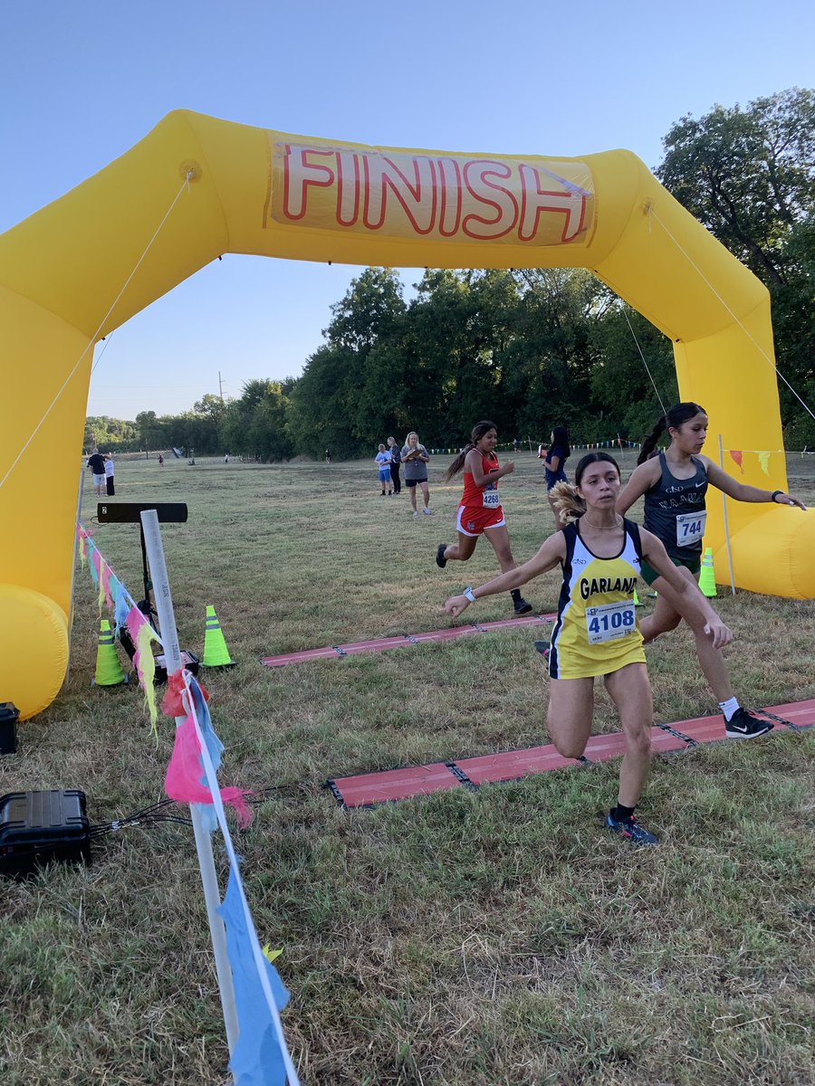 coach_fray's tweet photo. Woke up early to support our Cross Country teams this morning! #TitanUp @SGHS_Titans @sghsgirlscc @sgechs https://t.co/wln71locGp