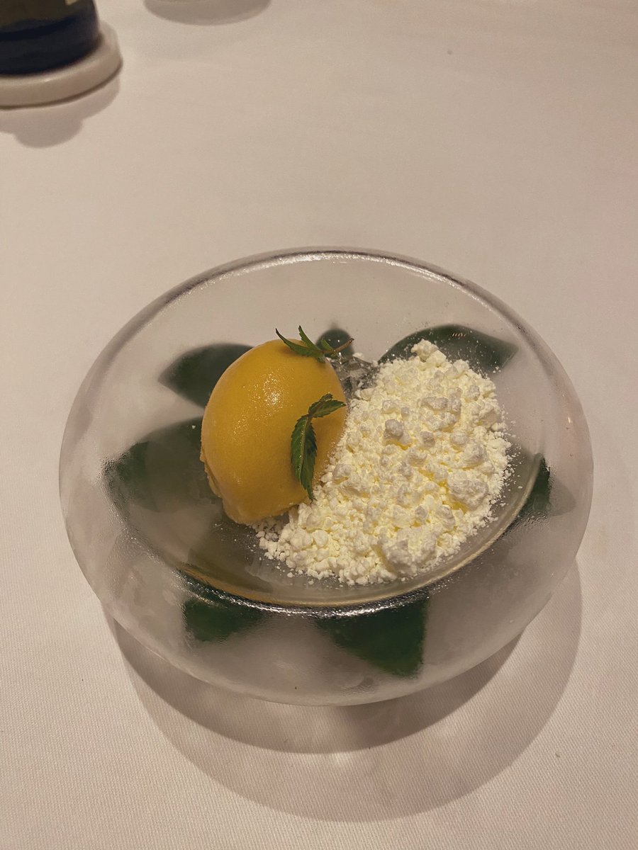 happy_mart19's tweet photo. ให้รางวัลตัวเองกับ fine dining เดือนนึงหนนึง มันดีต่อใจ ❤️ #
#KAVEE https://t.co/wCKxUsuehZ