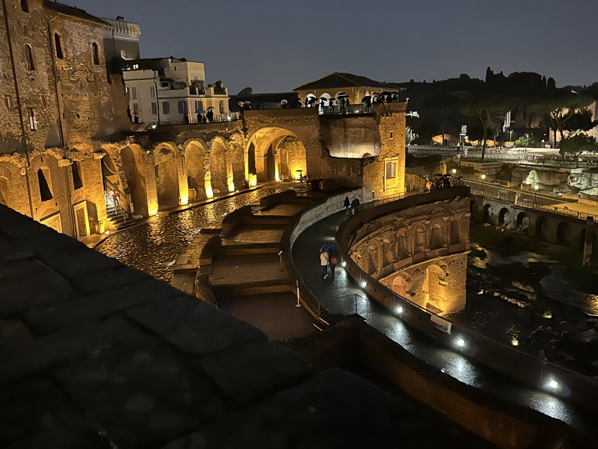 Spanish Steps Apt tweet media