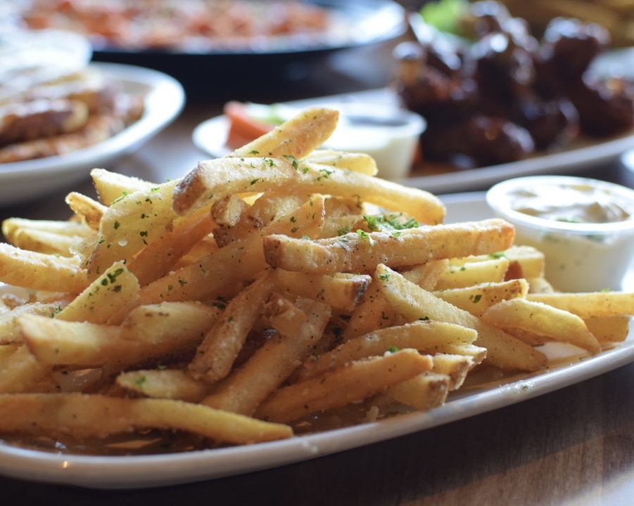 Garlic Parmesan Fries in honour of #NationalPotatoDay 🍟