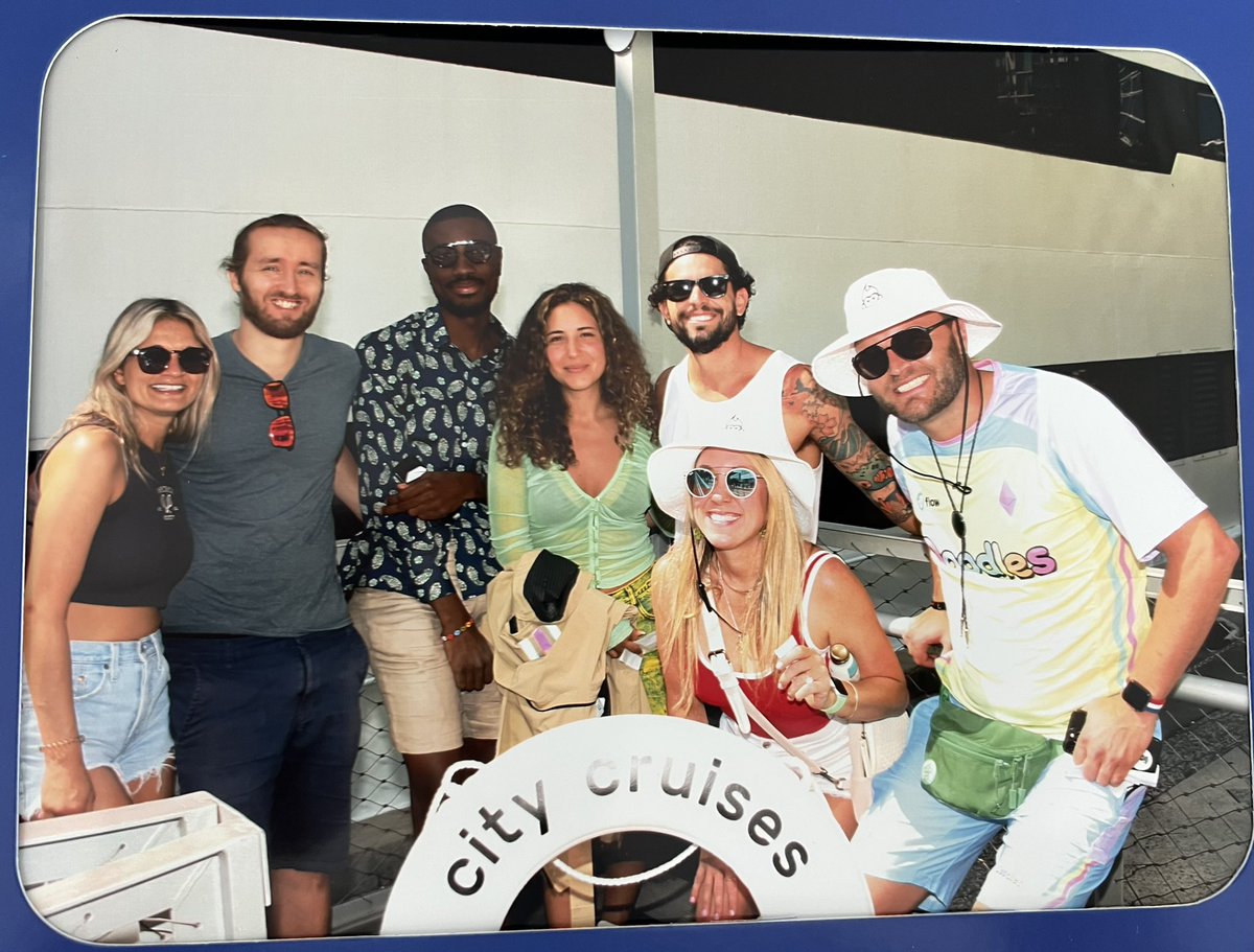 burrylurkin's tweet image. Shout out to @flow_blockchain for covering that #inkubator overflow capacity! @LordSmolov @ctballer_ @CityExperiences @doodles