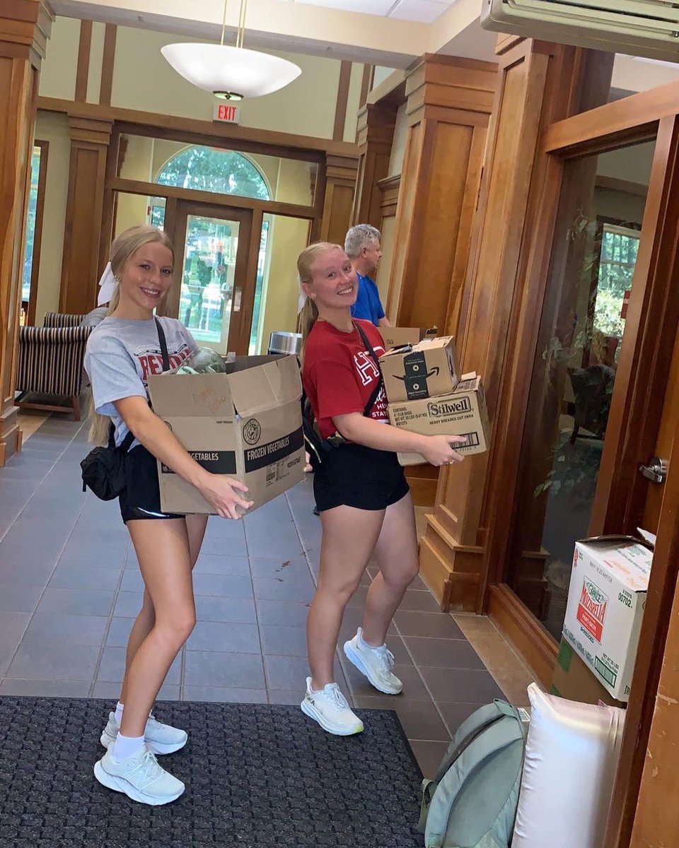 SpiritSquadsHSU's tweet photo. Welcome to HSU🚨🚨 https://t.co/fJcDr3RbVL