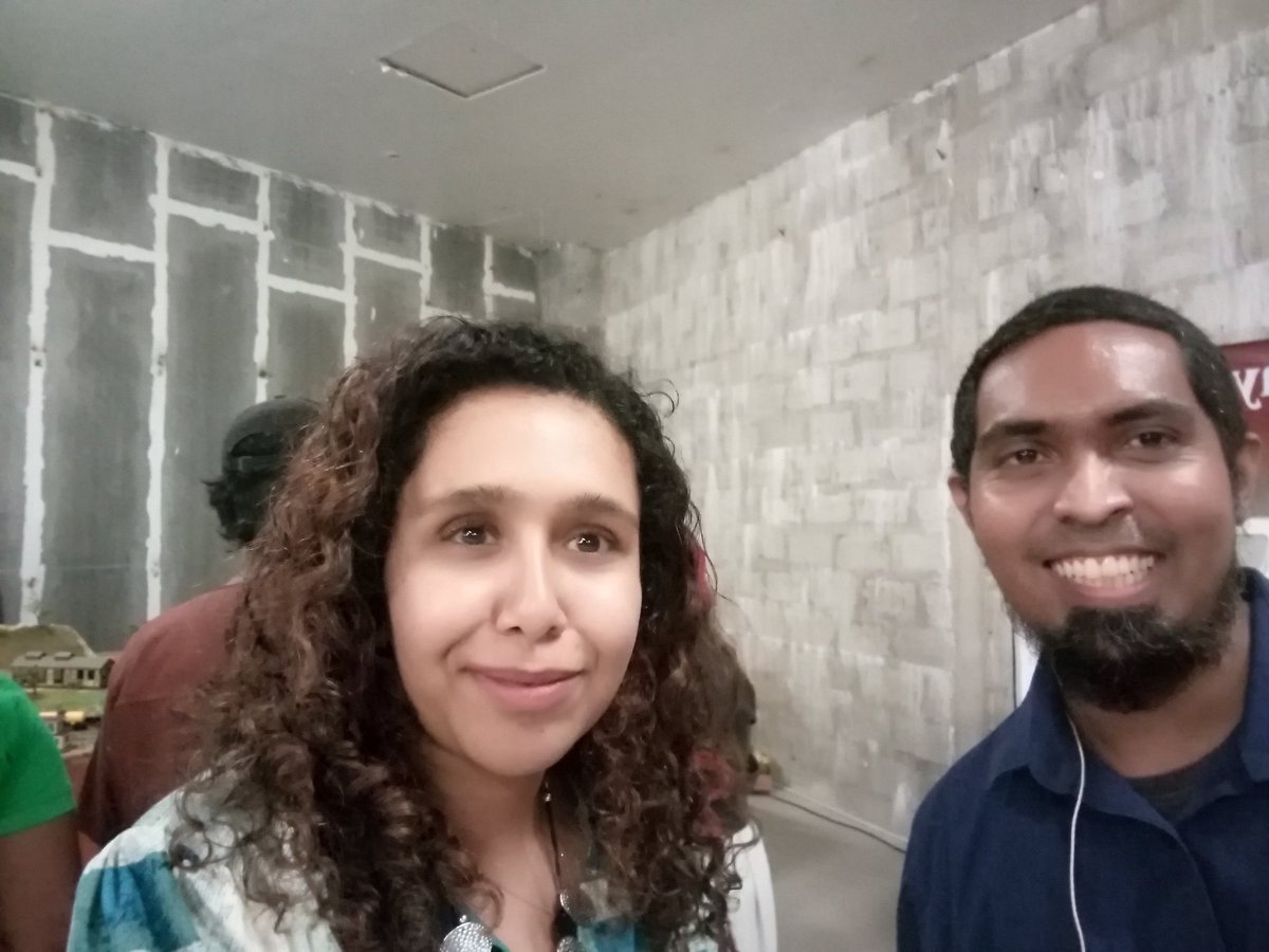 MJJNamalDias's tweet photo. #SensitiveSaturday
@BookClubSL එකේ ඉෂානා @TomesReader සහෝදරීව අහම්බෙන් මුණගැහුනා Colombo City Centre එකේ තිබුණ The Colombo Model Train Show 2023 එකේදි 😊😊😊❤️👊 හමුවීම සතුටක් සහෝ 😊👊 අමිලානි @moogater සහෝදරීවත් අපිට කතාබහේදි මතක් වුණා. Show එක හෙටත් (08/20) තියෙනවා. 😁❤️🙏 https://t.co/l70MnLlKUj