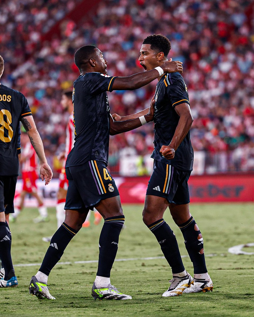 BellinghamJude's tweet photo. Best motivation I could get watching @j_bellingham get his first pro goals. Another hard earned win, Hala Madrid!🤍⚽️⚽️ https://t.co/oo6mXYuXT2