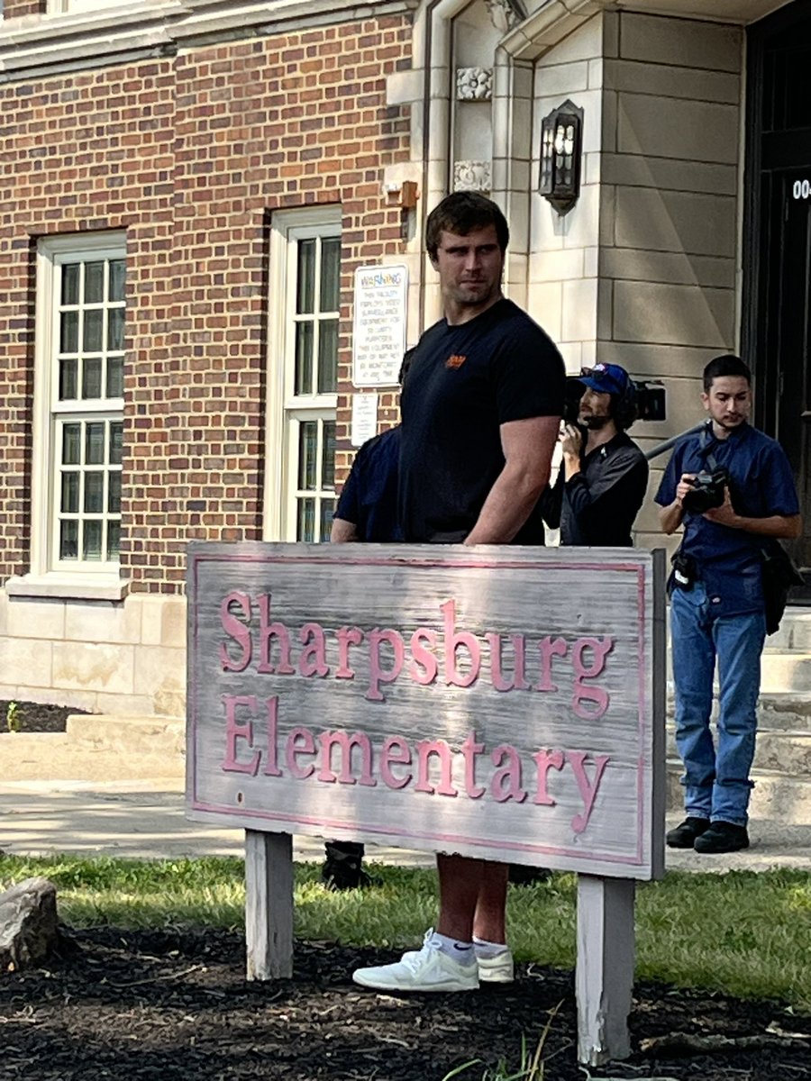 Thank you to the Sam Hubbard Foundation for taking care of the Sharpsburg Bulldogs! #NorwoodPride, <a href="/sh94foundation/">The Sam Hubbard Foundation</a>, <a href="/C2CCincinnati/">Crayons to Computers</a>