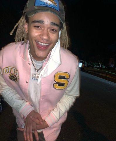 Moonlightkuwonu's tweet photo. Got this jacket from Zion recently 😩 https://t.co/l13d86hhFA