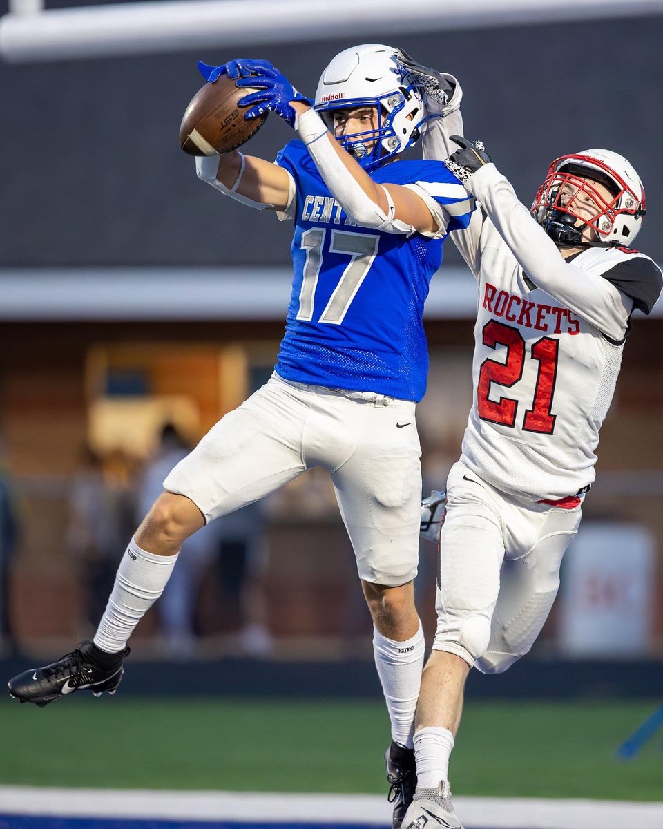 Highlight gallery:  shineonphotos.com/bc-varsity-v-s… BC Varsity vs South Mke. 8-18-23 BC with the win. 
<a href="/BCHSAAD/">BCLancers</a> <a href="/BC_lancer_FB/">Brookfield Central FB</a> <a href="/BCHS_SDE/">Brookfield Central HS 🇺🇸</a>