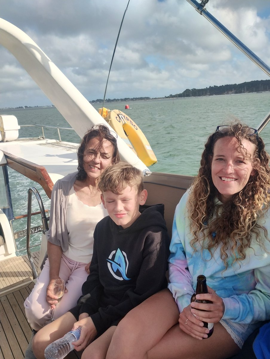 ChartersCalypso's tweet image. Great boat hire this afternoon #lovecalypso#lovepoole
