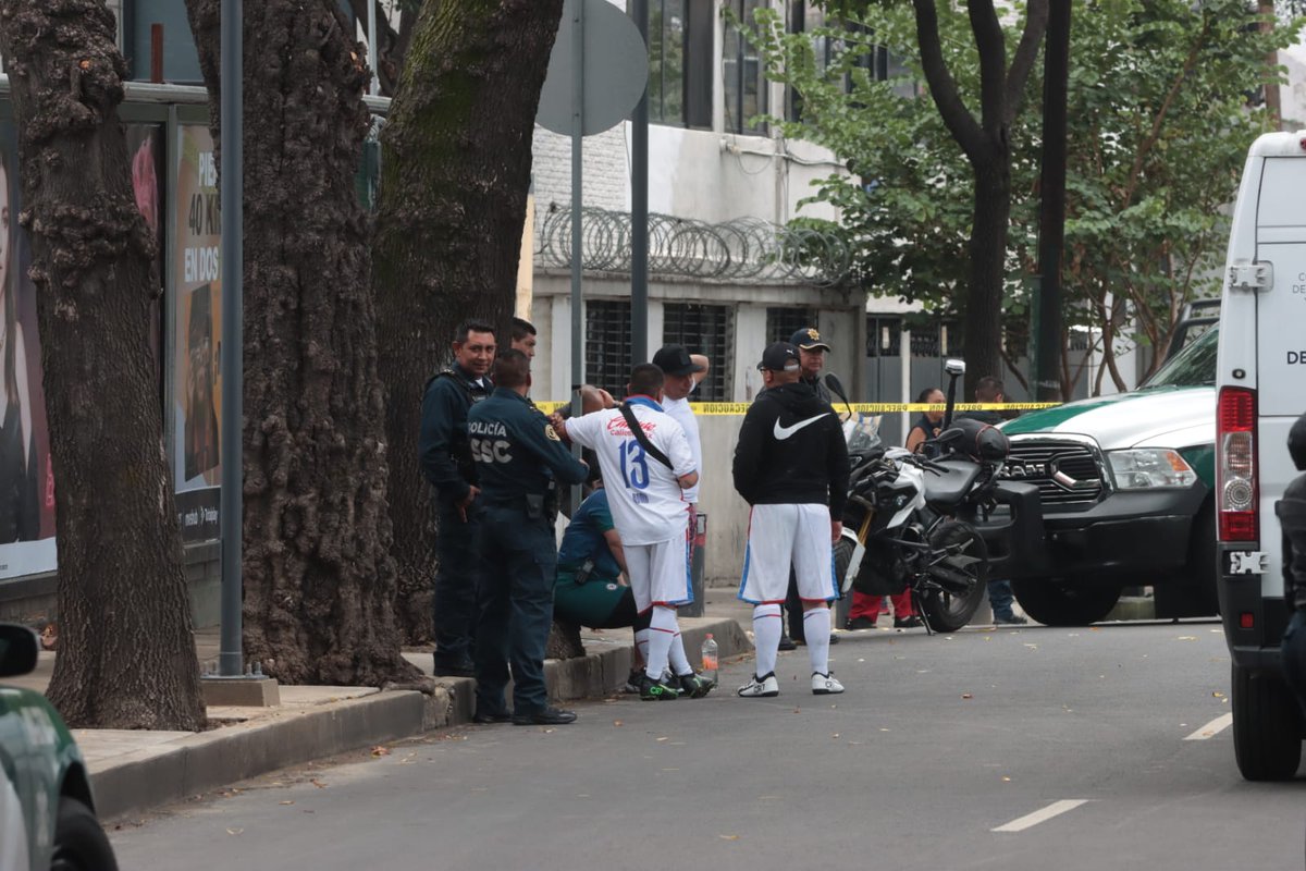 laprensaoem's tweet image. 🔴 En pleno Viaducto, un hombre fue asesinado a balazos por sujetos a bordo de dos motocicletas, le robaron 10 mil dólares

📸Luis Barrera

tinyurl.com/39kkazcs
