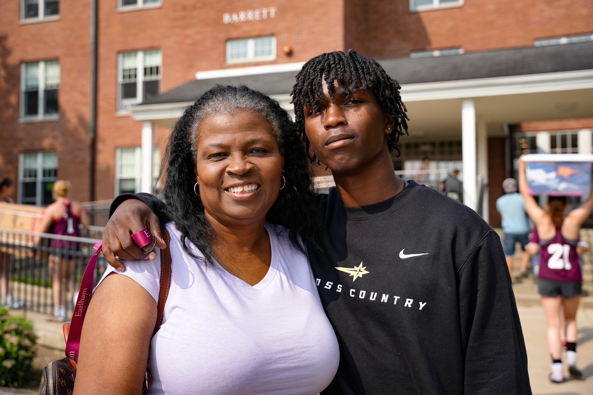 Earlhamites Class of 2027 have officially moved in! 🥳🎉

Tell us what our students should look forward to in their first year!