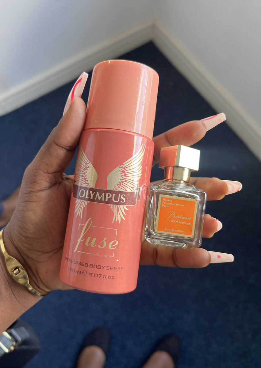 tadedigba's tweet photo. This combo! Hmmm let me not say anything sha! That’s how I sha went for weekend shopping o, and one britiko that was standing beside me, at the pay point, said “you smell good sweetheart” my head come Dey swell like Garri 🤣 https://t.co/X5RM5OS3bf