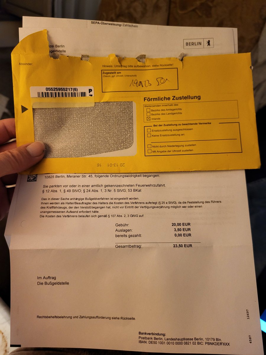 MahubAndreas's tweet photo. Dieses #Land bzw. #Berlin ist soooo krank. Früher war ein #Strafzettel am Scheibenwischer, hat man bezahlt, fetig. Heutzutage kommt ein gelber Brief, als wäre es eine #Vorladung vor Gericht. Alleine die #Kosten für uns #Steuerzahler sind der absolute Schwasinn. https://t.co/8o31vSdJCN
