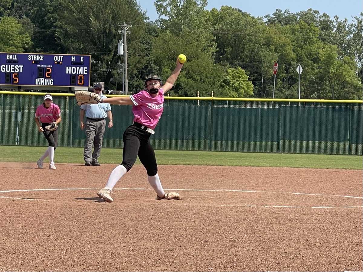 rshs_softball's tweet photo. Productive day today for our jamboree.  Bounced back from a rough first inning of the day, got some jitters out and ultimately figured some things out as a team.  Expecting great practices this week leading up to our tournament next weekend! https://t.co/cYR6SK2Kkl
